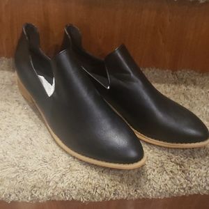 Ladies Low Heeled Boots Size 13